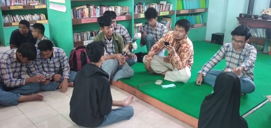Read more about the article Briefing Pagi Sore: Kunci Al Firdaus Arahkan Siswa