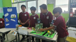 Read more about the article Tampil di Science Fair 2025, Siswa SD Al Firdaus Solo Bikin Alat Deteksi Gempa