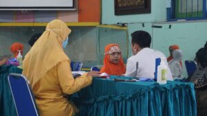 Read more about the article Pantau Kesehatan Murid, TPP Al Firdaus lakukan Medical Check Up Rutin