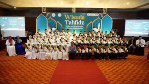 Read more about the article Wisuda Tahfidz 2025 : Al-Qur’an Menuntunku, Al Firdaus Membekaliku
